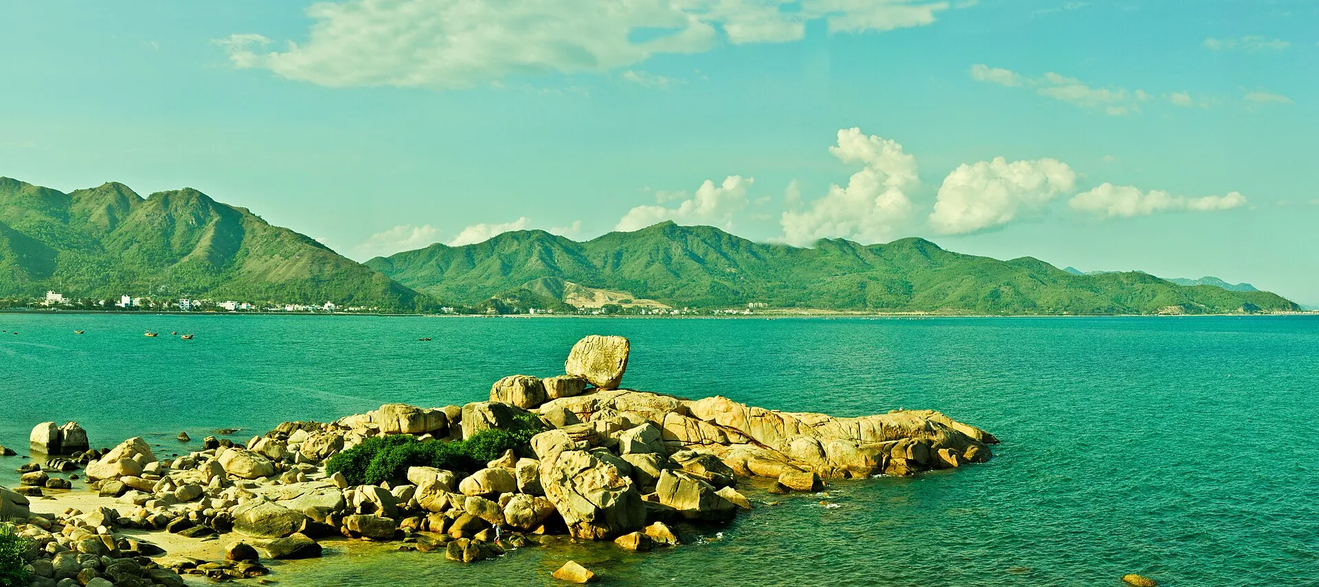 Hòn Chồng