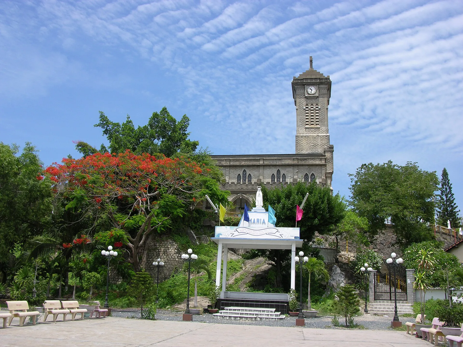 Nhà thờ Núi
