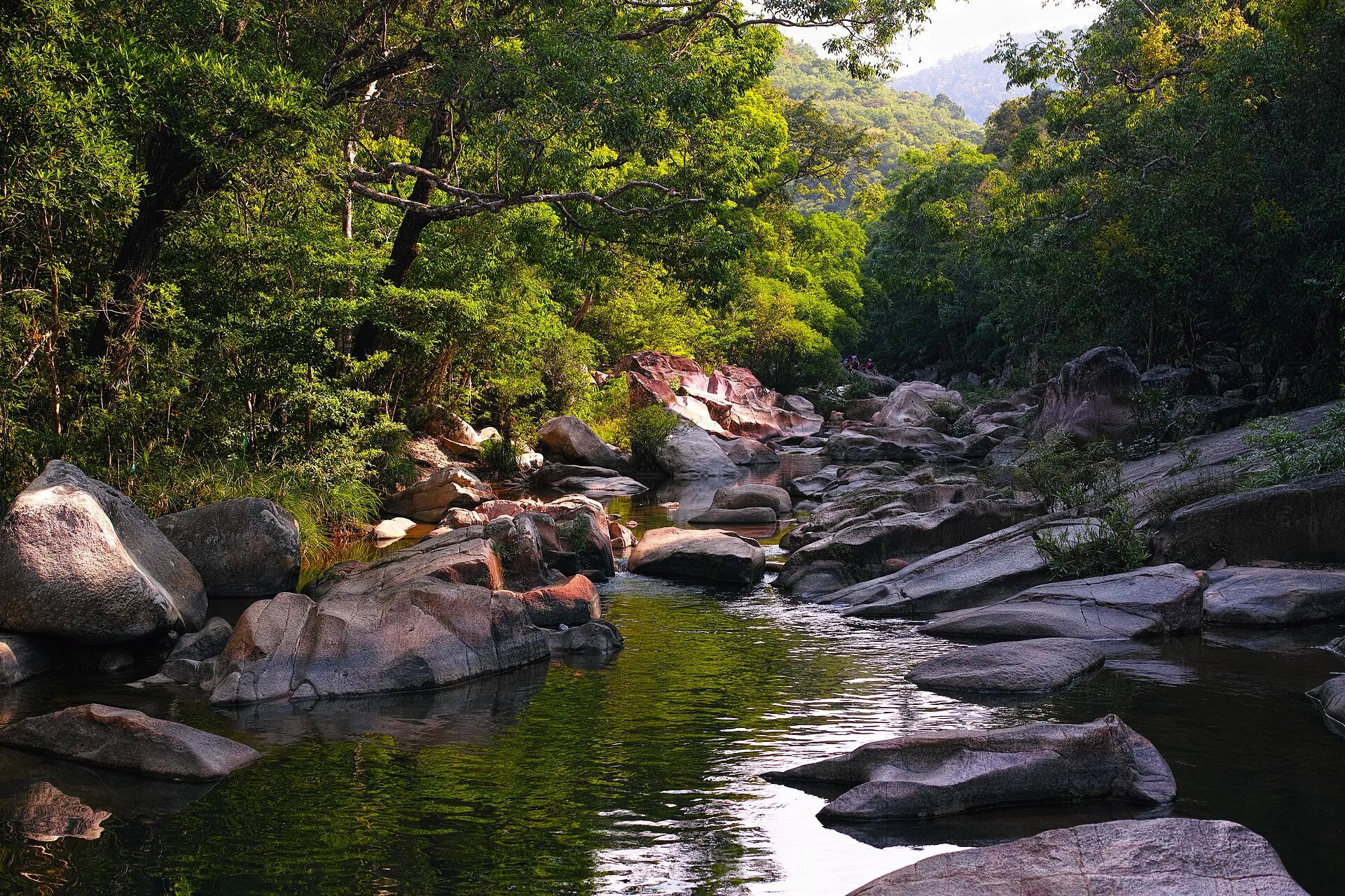 Suối Ba Hồ